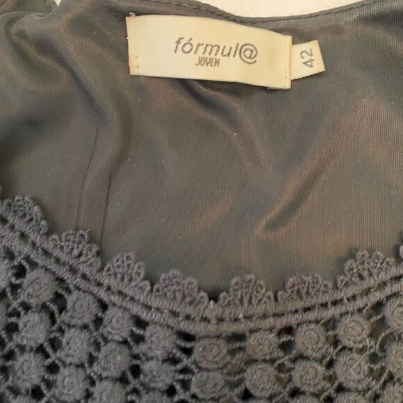 Black & Grey Paisley Soft Flowy Cap Sleeve Dress - Picture 10 of 10